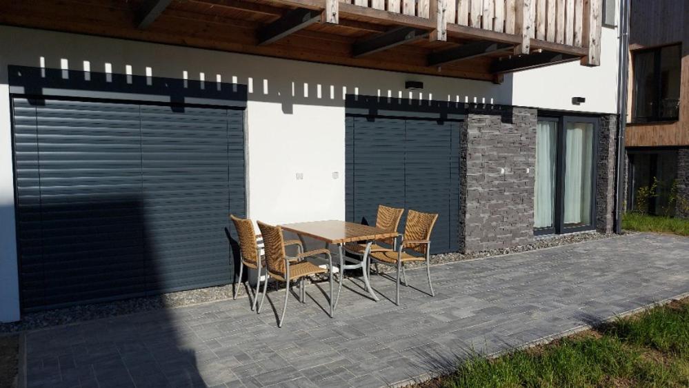 Lipno Apartments BERGMAX, Ski Areál Lipno 16min dojezd - Resort Malé Lipno s terasou a zahrádkou, parking free