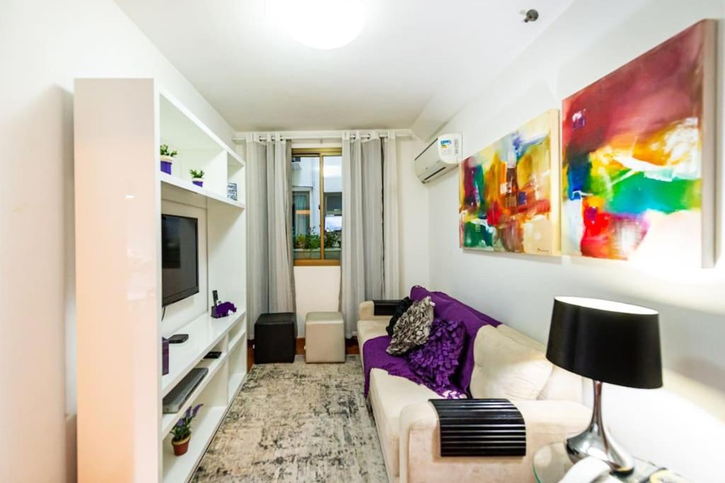 Elegant apt Ipanema by the Beach