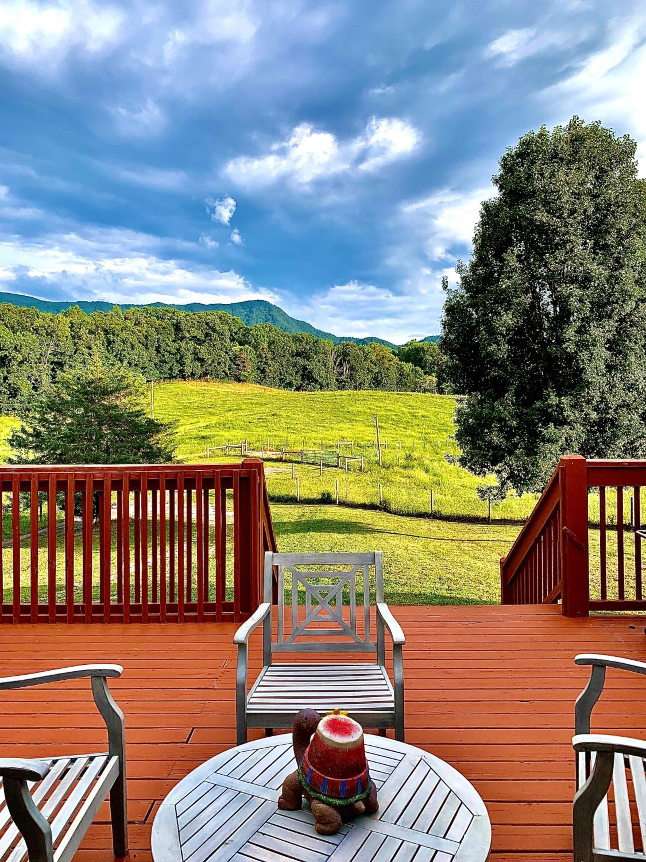 Hotel Baxter Farmhouse - Image 1