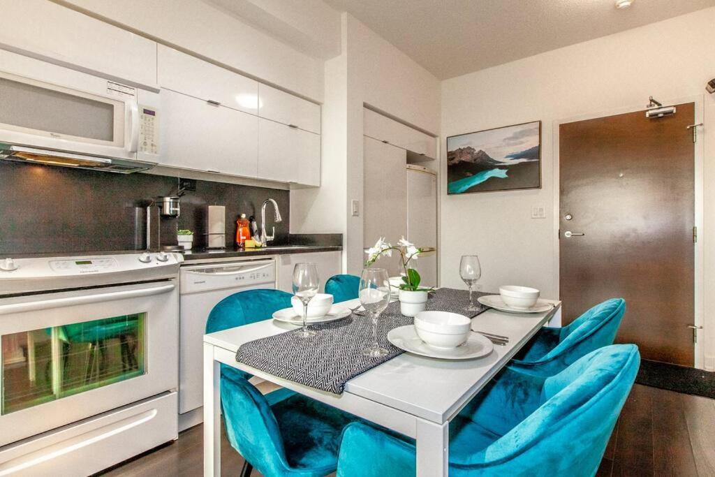 Stunning Condo DT Toronto