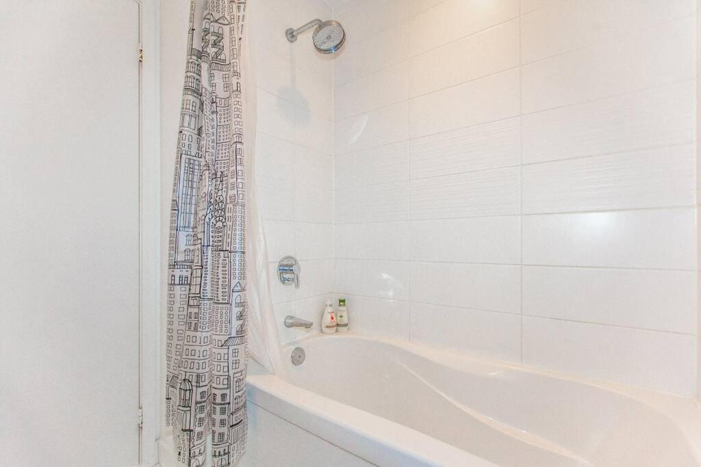 Stunning Condo DT Toronto