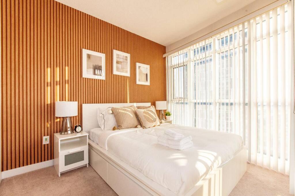 Stunning Condo DT Toronto