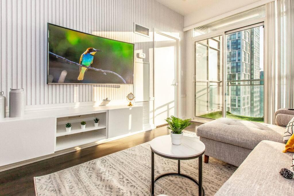 Stunning Condo DT Toronto