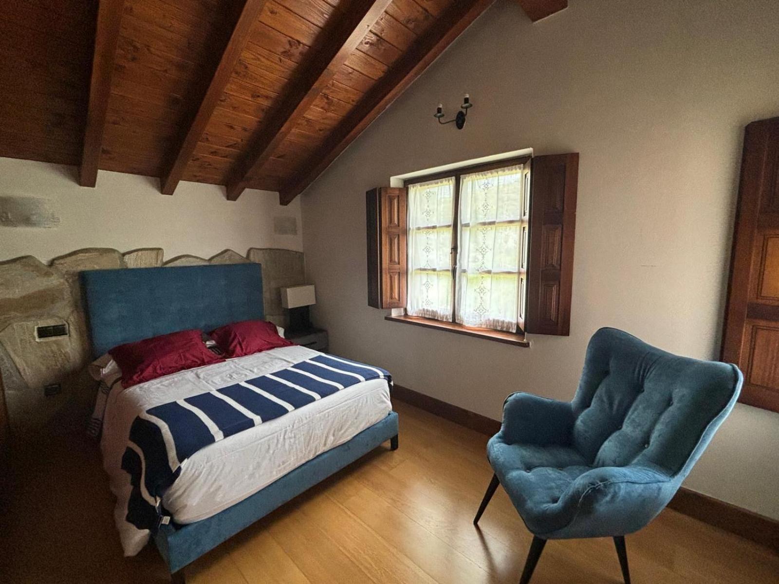 Vivienda turistica jardín con encanto y piscina