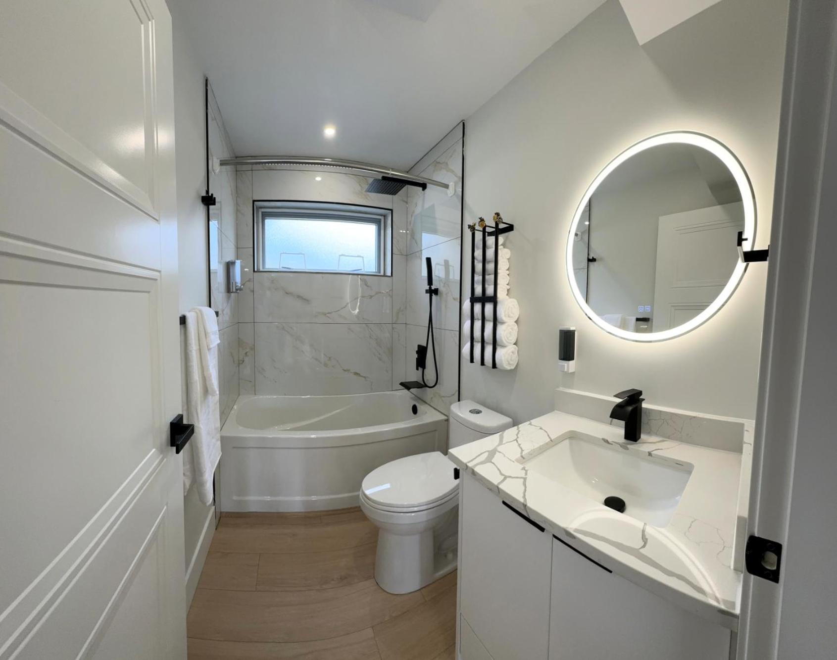 Premium Deluxe PeachView Suites 3BR