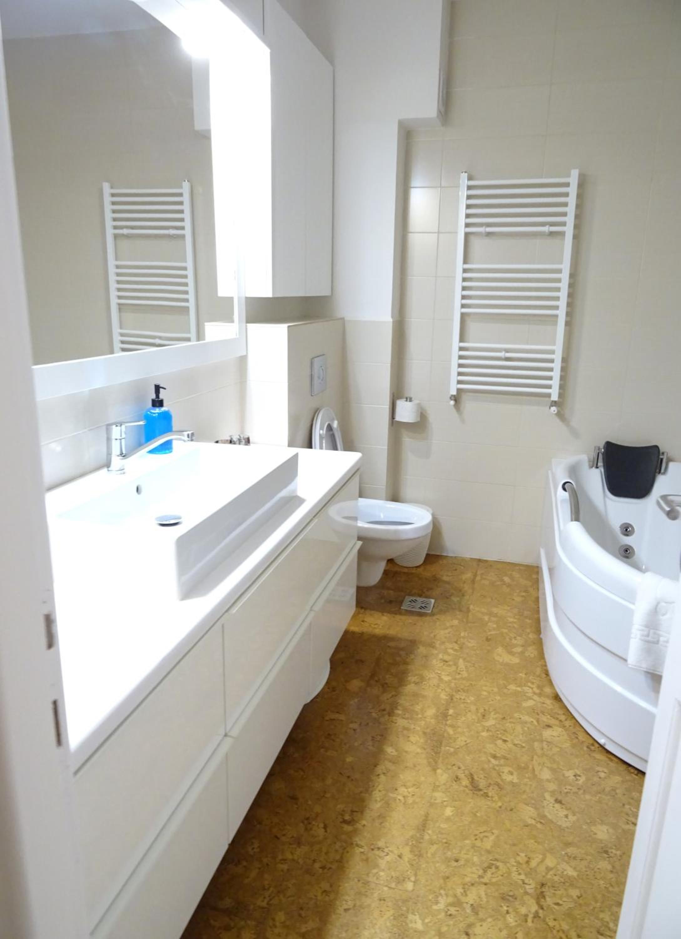 Smart Apartament Premium Tei - 110 mp, 4 Camere, Jacuzzi & Living Generos, Cameră Copii, Piatra Neamț