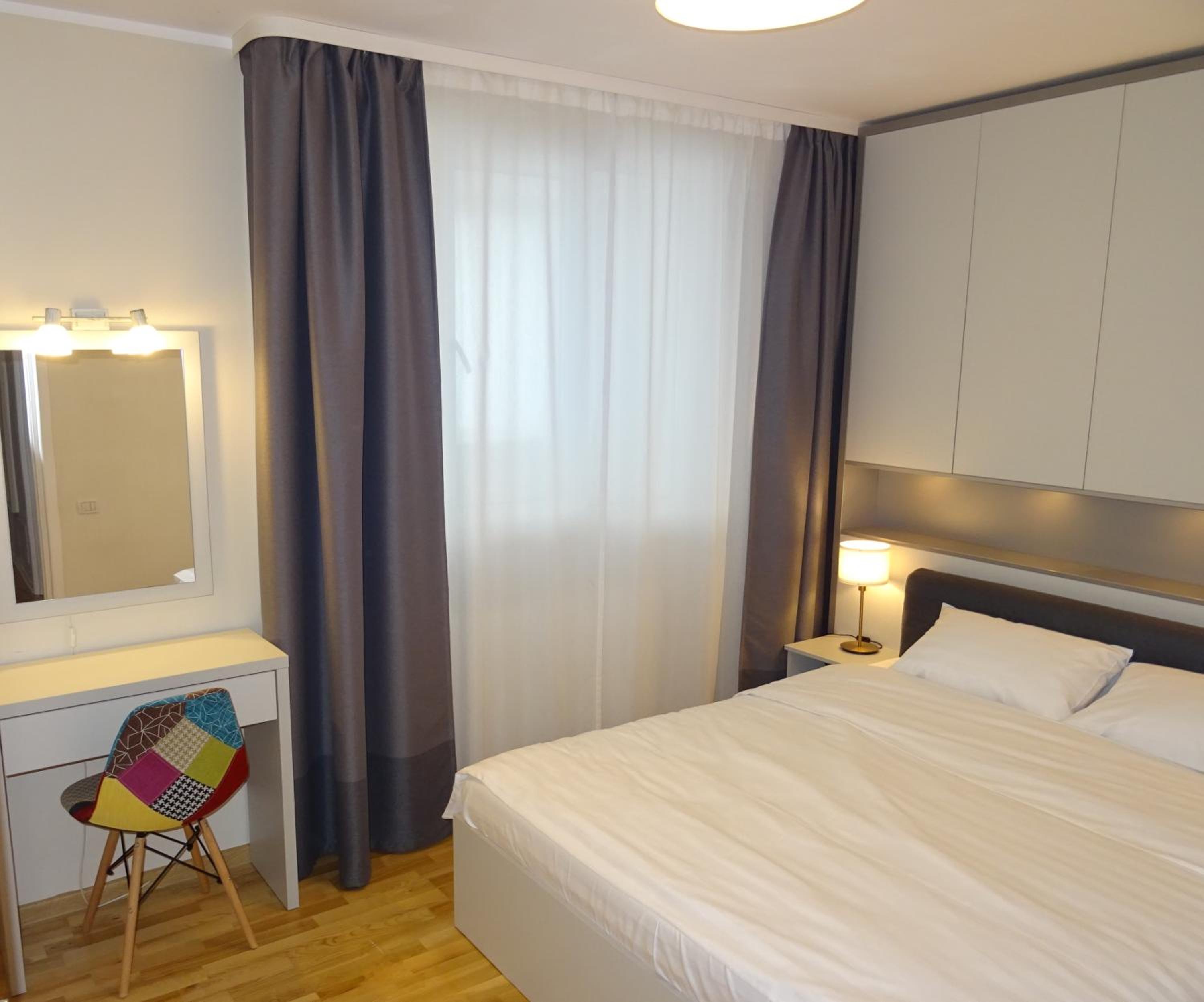 Smart Apartament Premium Tei - 110 mp, 4 Camere, Jacuzzi & Living Generos, Cameră Copii, Piatra Neamț