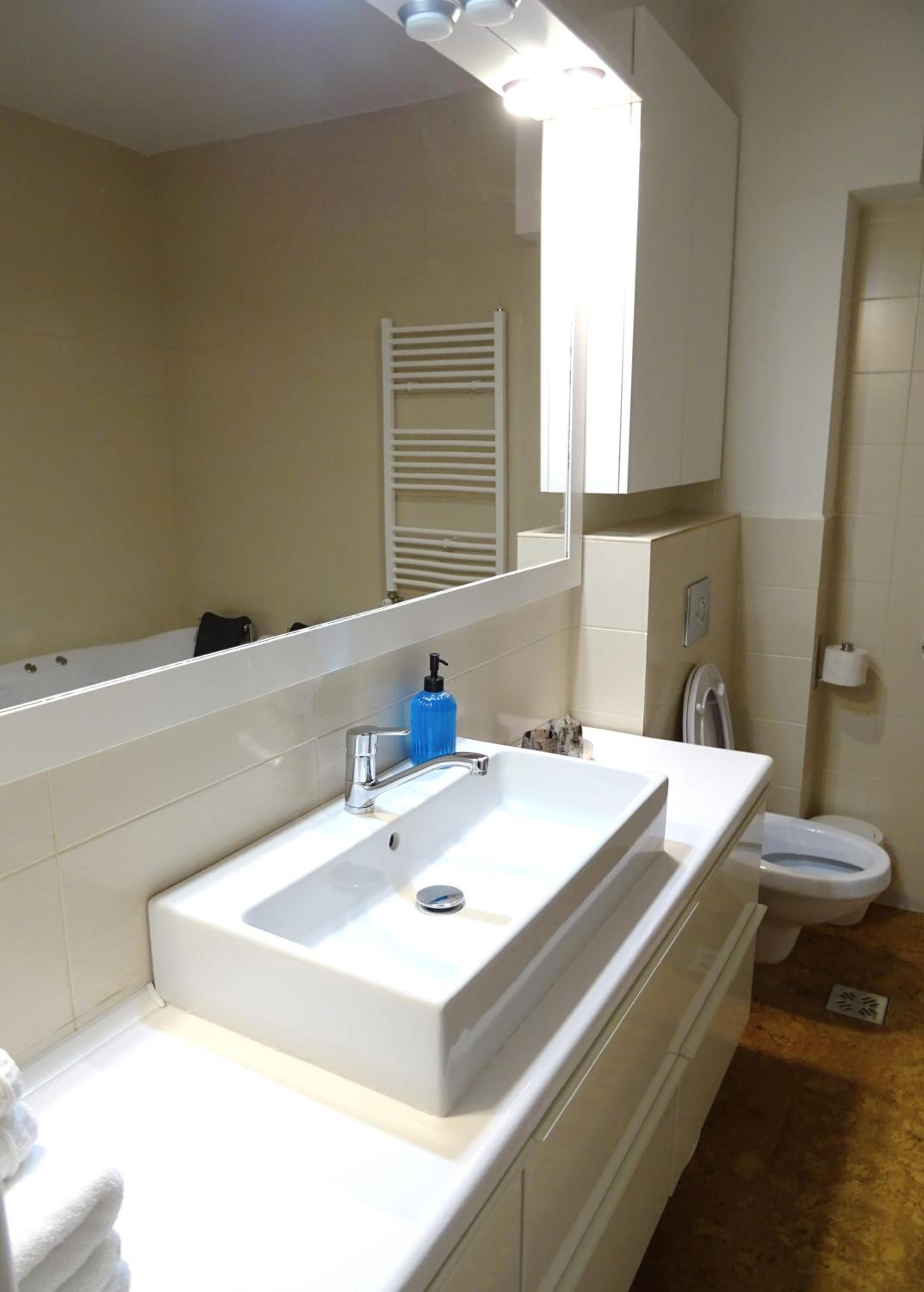 Smart Apartament Premium Tei - 110 mp, 4 Camere, Jacuzzi & Living Generos, Cameră Copii, Piatra Neamț