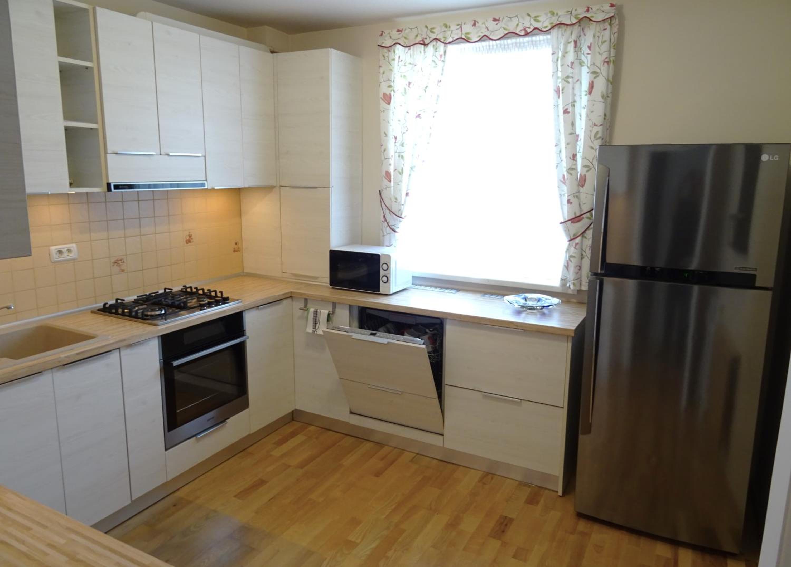 Smart Apartament Premium Tei - 110 mp, 4 Camere, Jacuzzi & Living Generos, Cameră Copii, Piatra Neamț
