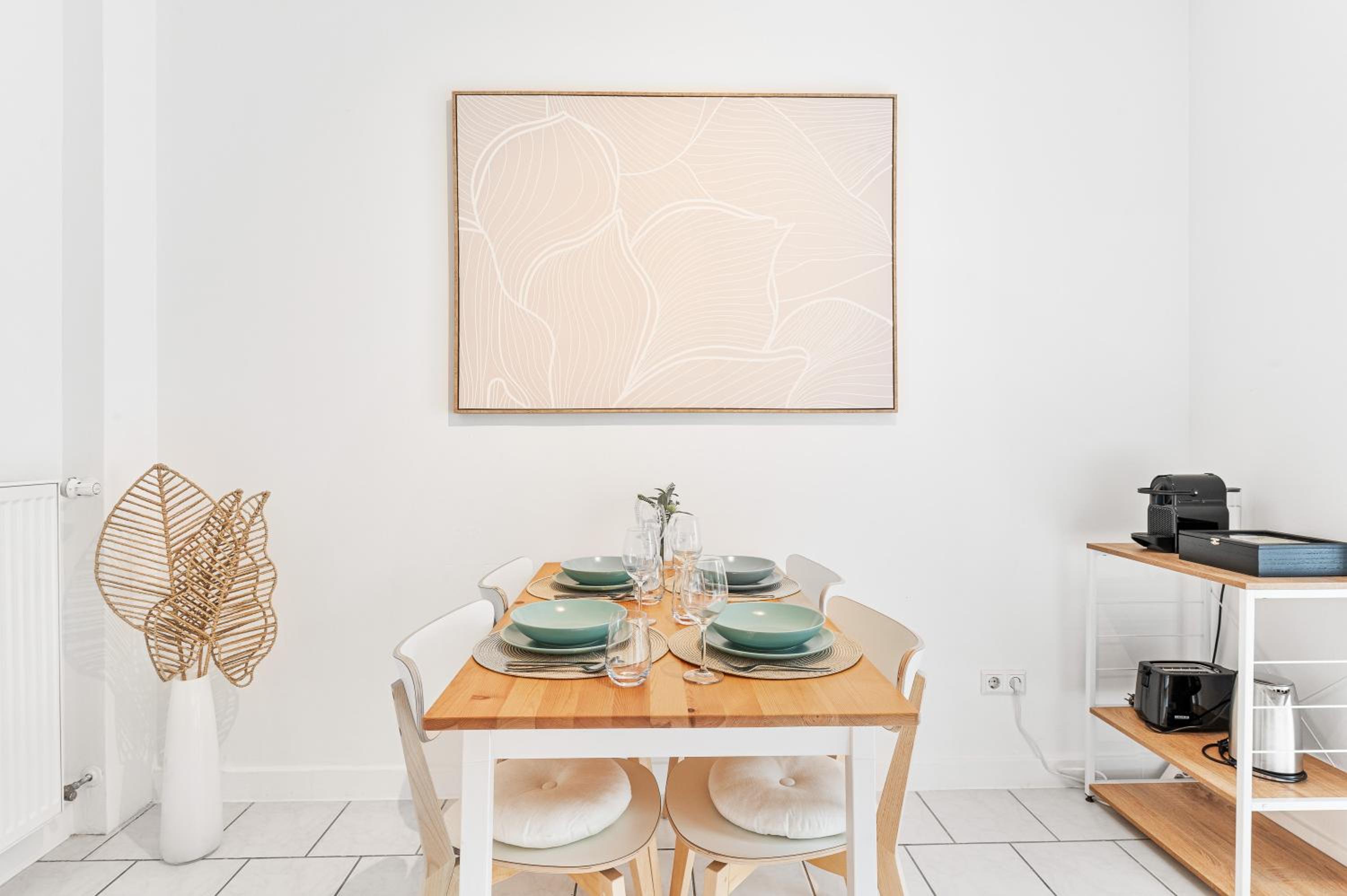 Zentrale Lage, zwei Schlafzimmer, Waschmaschine