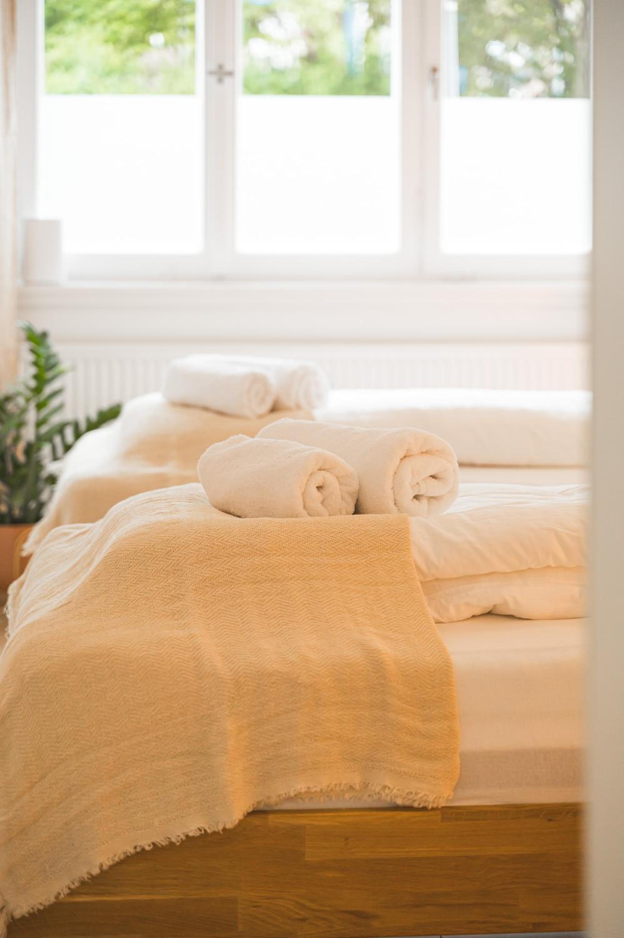 Zentrale Lage, zwei Schlafzimmer, Waschmaschine