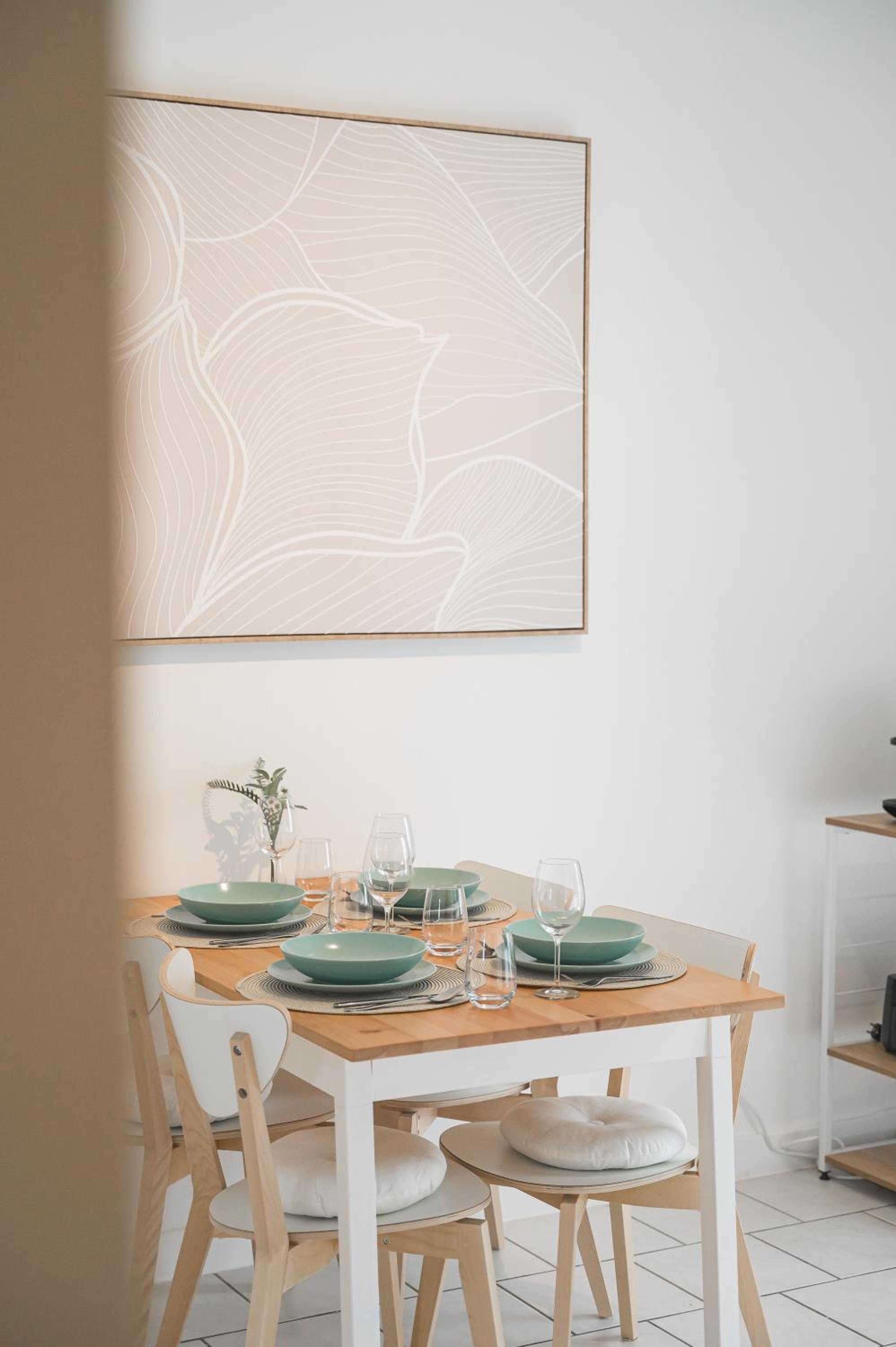 Zentrale Lage, zwei Schlafzimmer, Waschmaschine