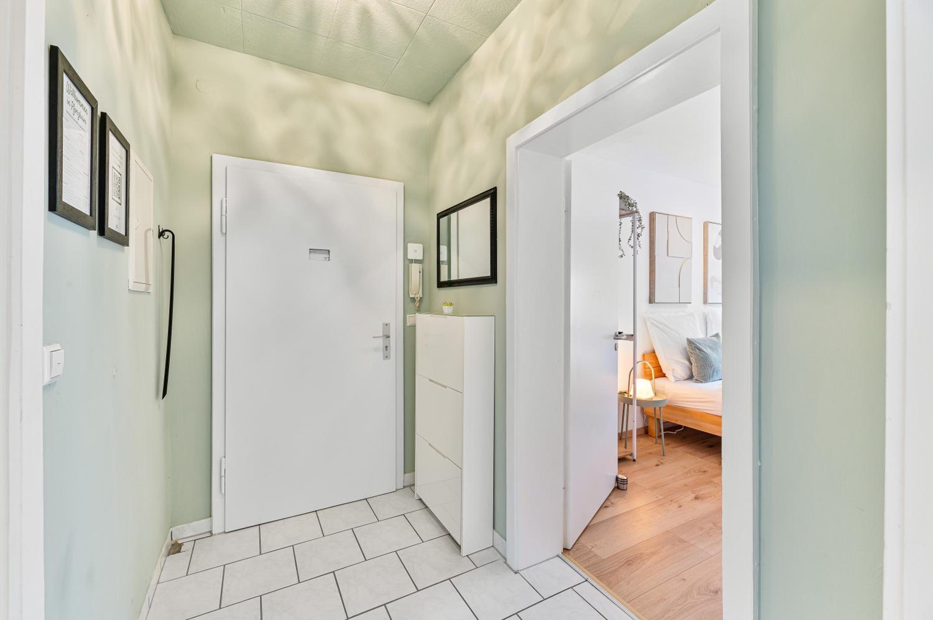 Zentrale Lage, zwei Schlafzimmer, Waschmaschine