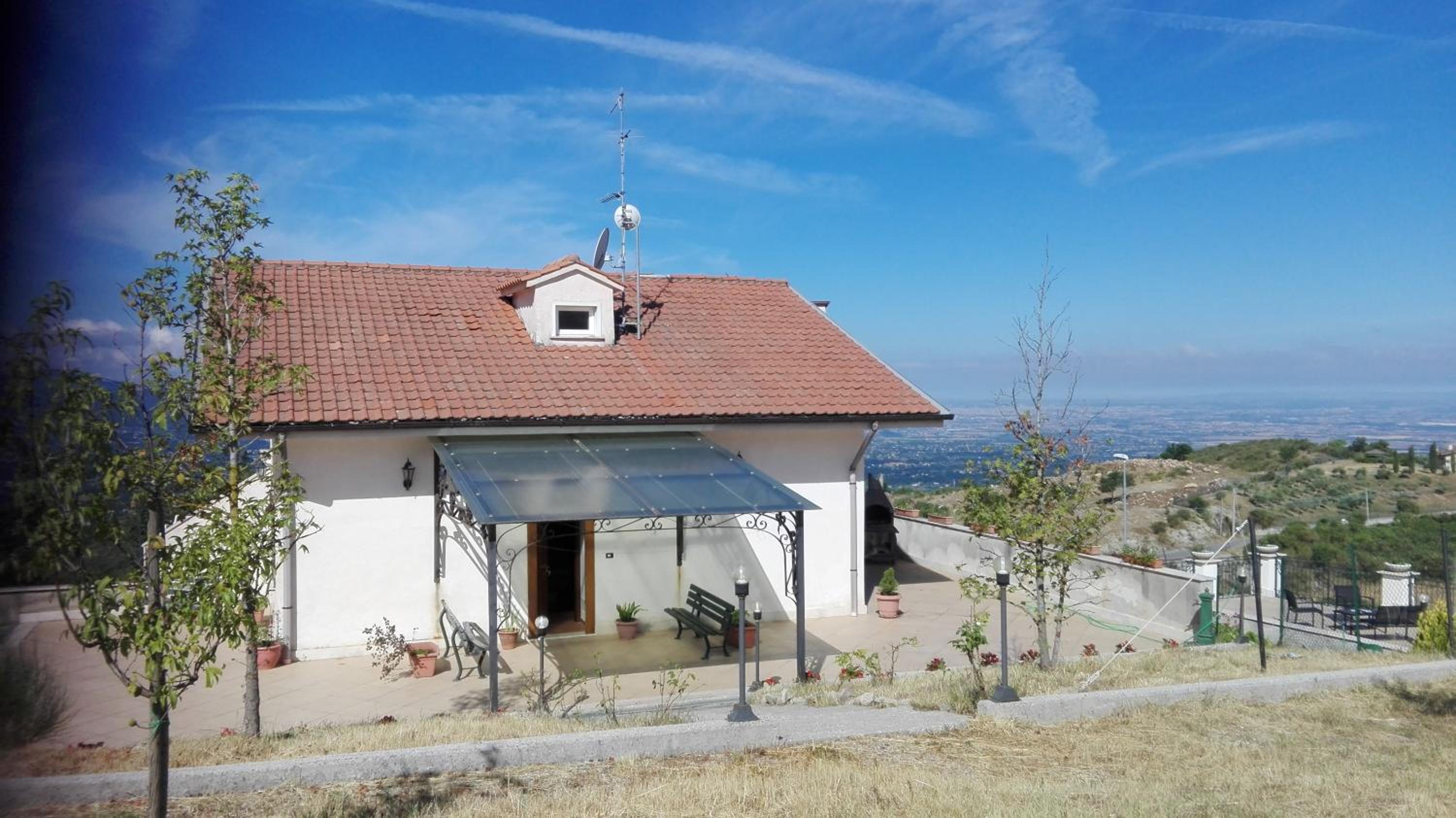 Villa Re view 3