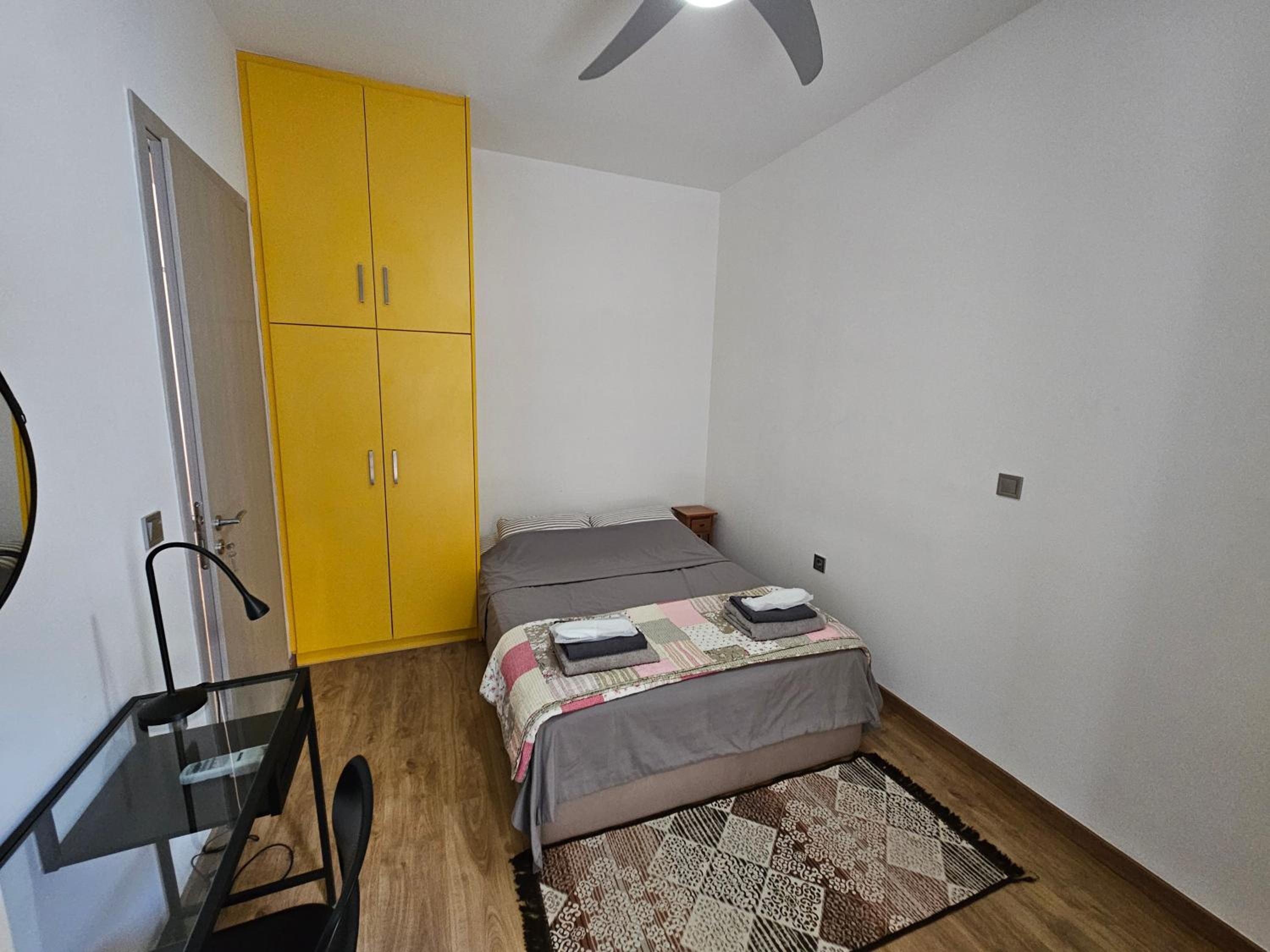Academia apartments by the park