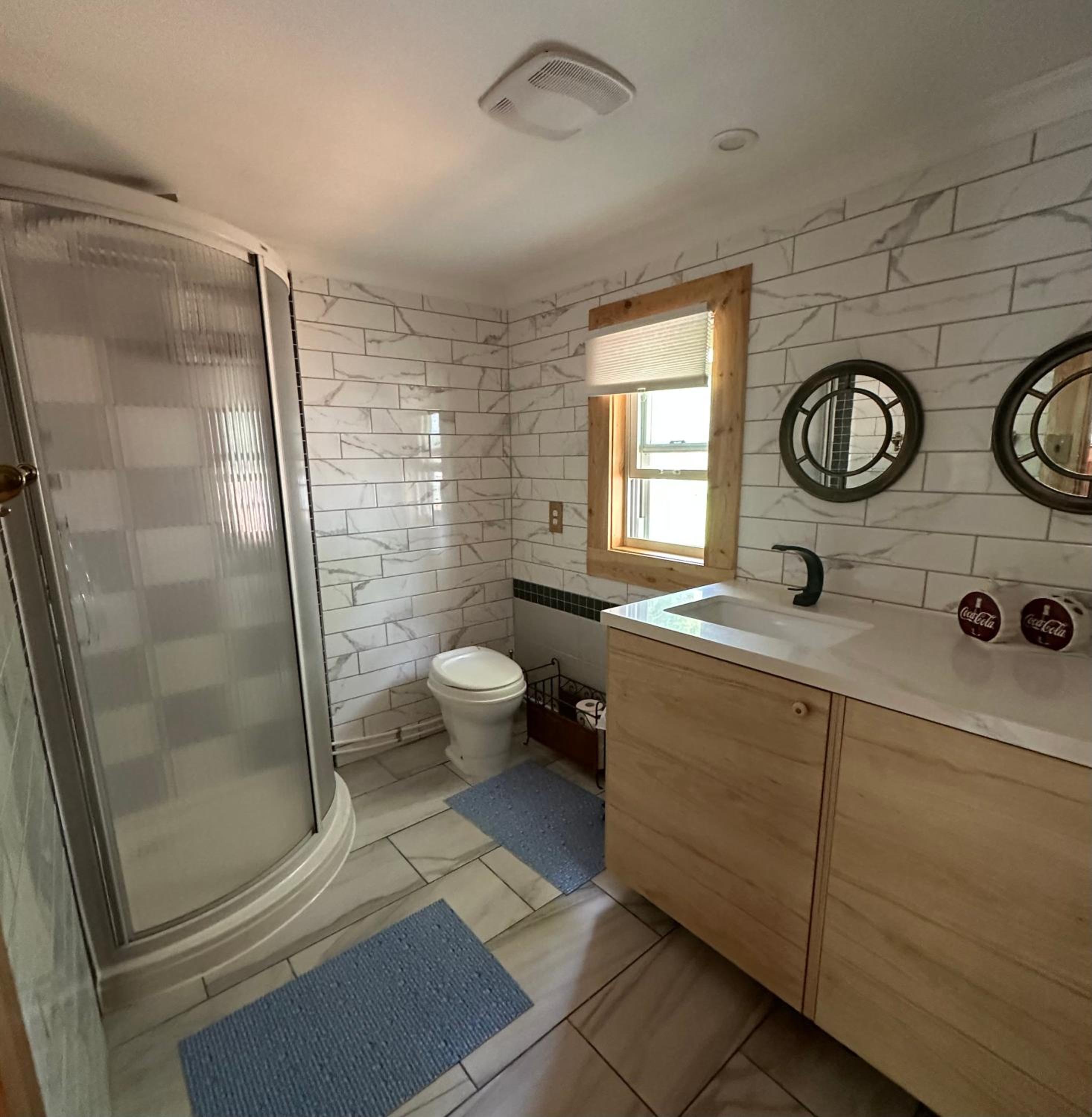 Duck Bay Waterfront Retreat