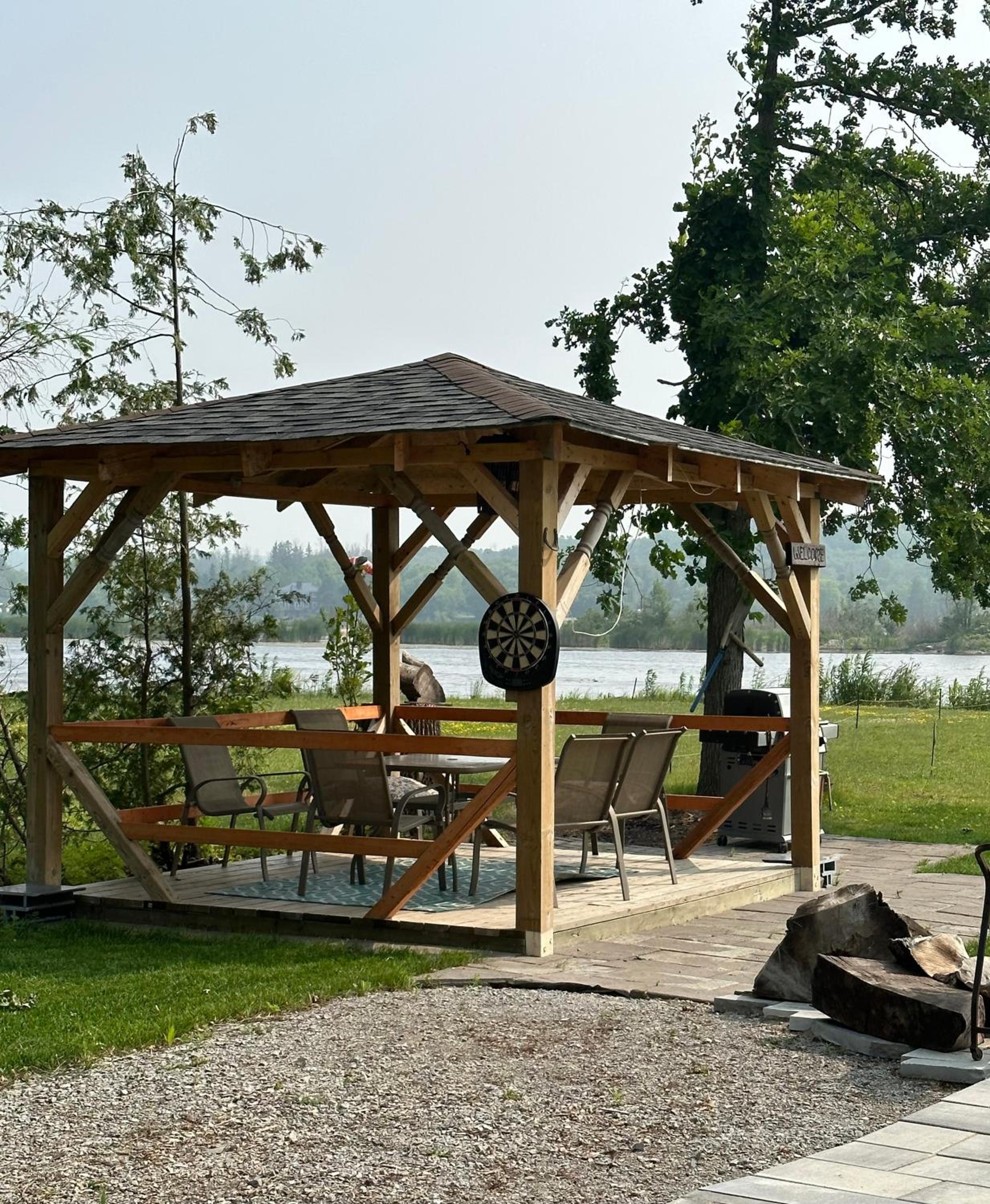 Duck Bay Waterfront Retreat