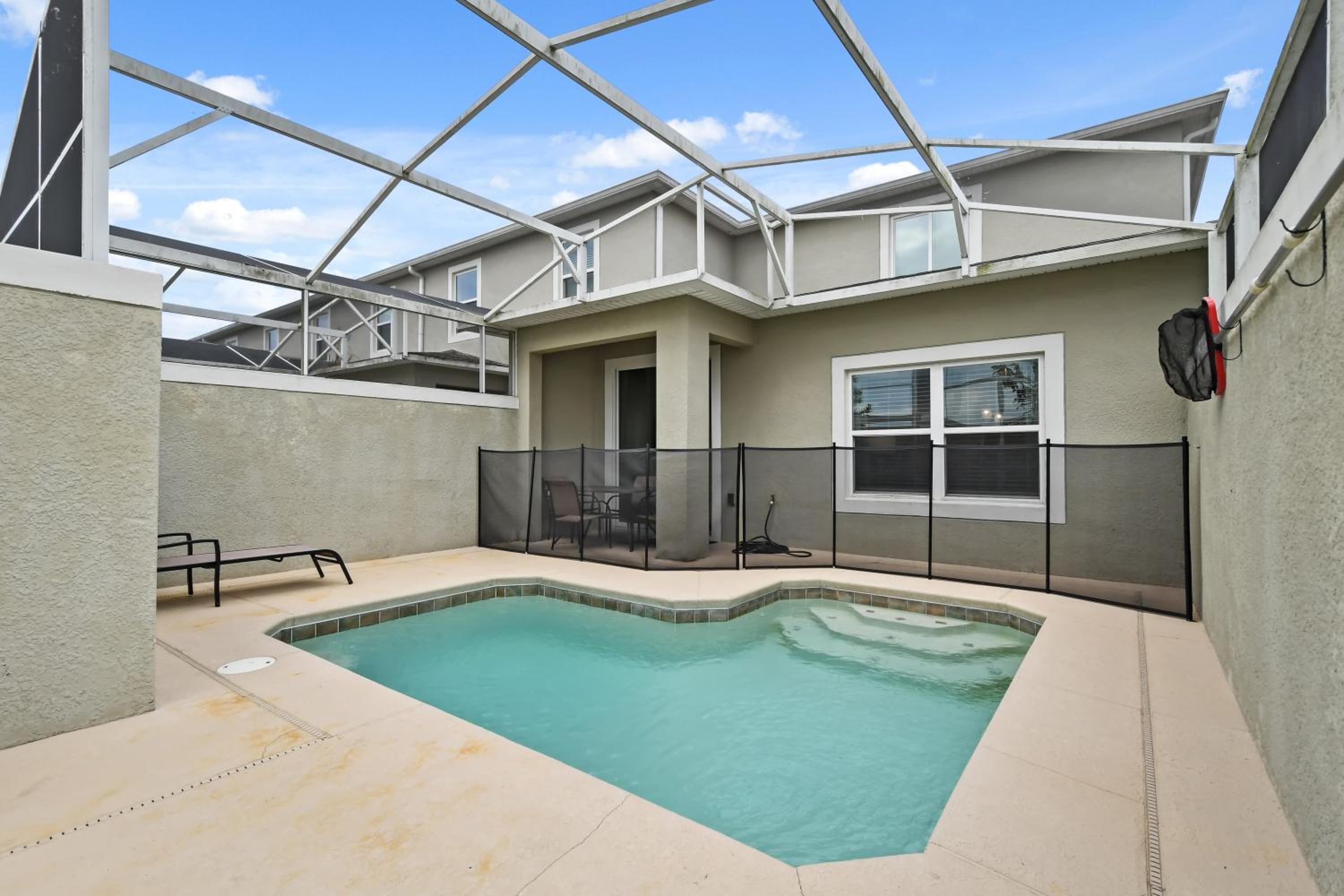 5BR Champions Gate w/ Private Pool - Near Disney