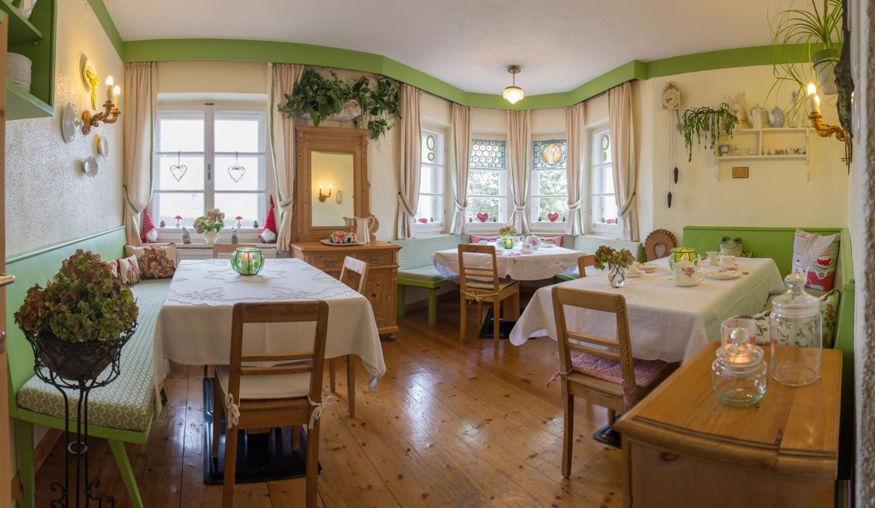 Hannas ALPENGRUSS Apartment & Zimmer