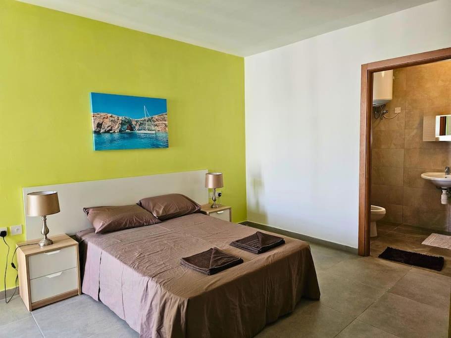 3 Bedroom Central Apartment St Pauls Bay photo 4