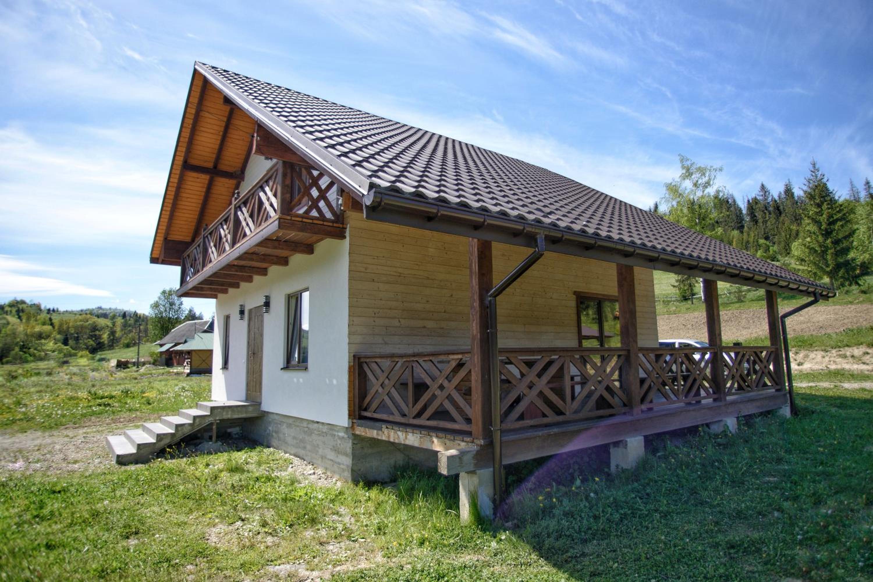Еміліана view 3