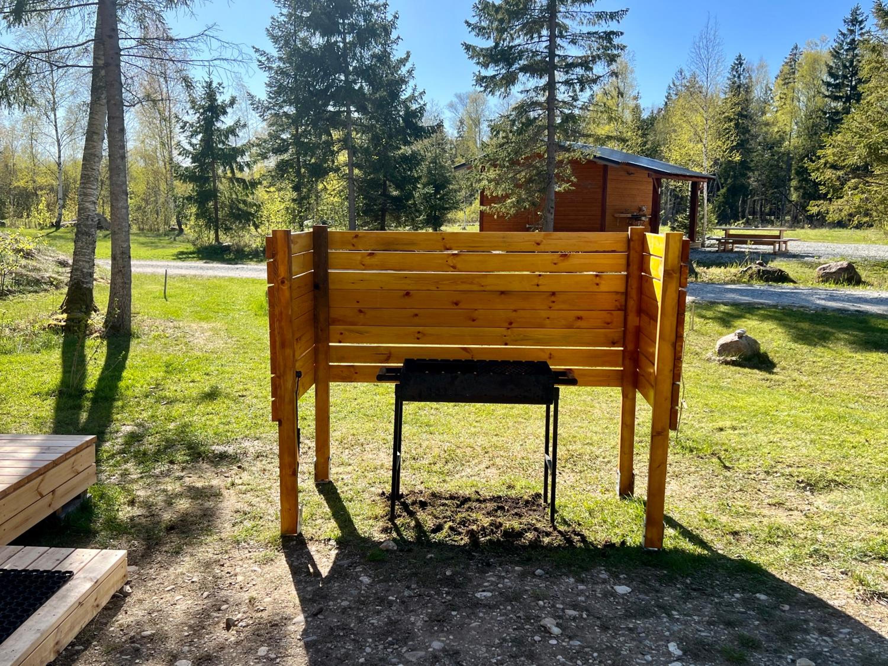 Marika Puhkeküla - Metsanurga Öömaja "shared bathroom"