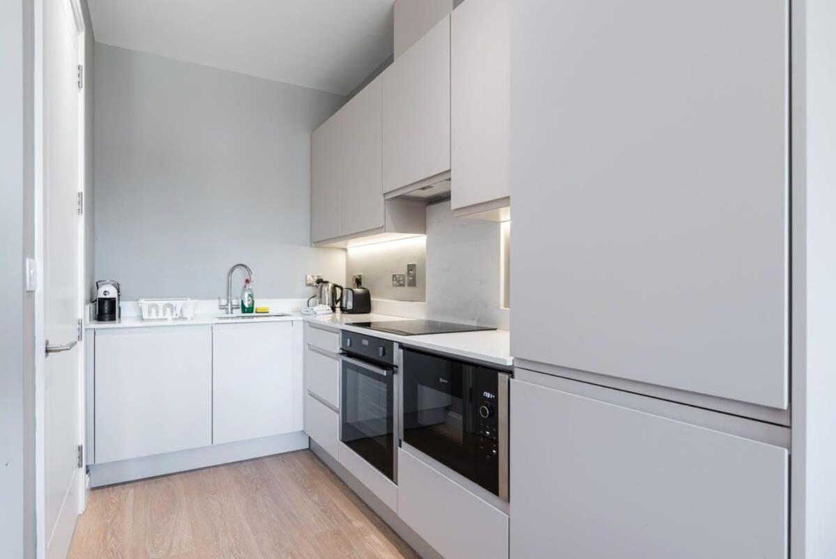 Woodward Square One by Dublin At Home