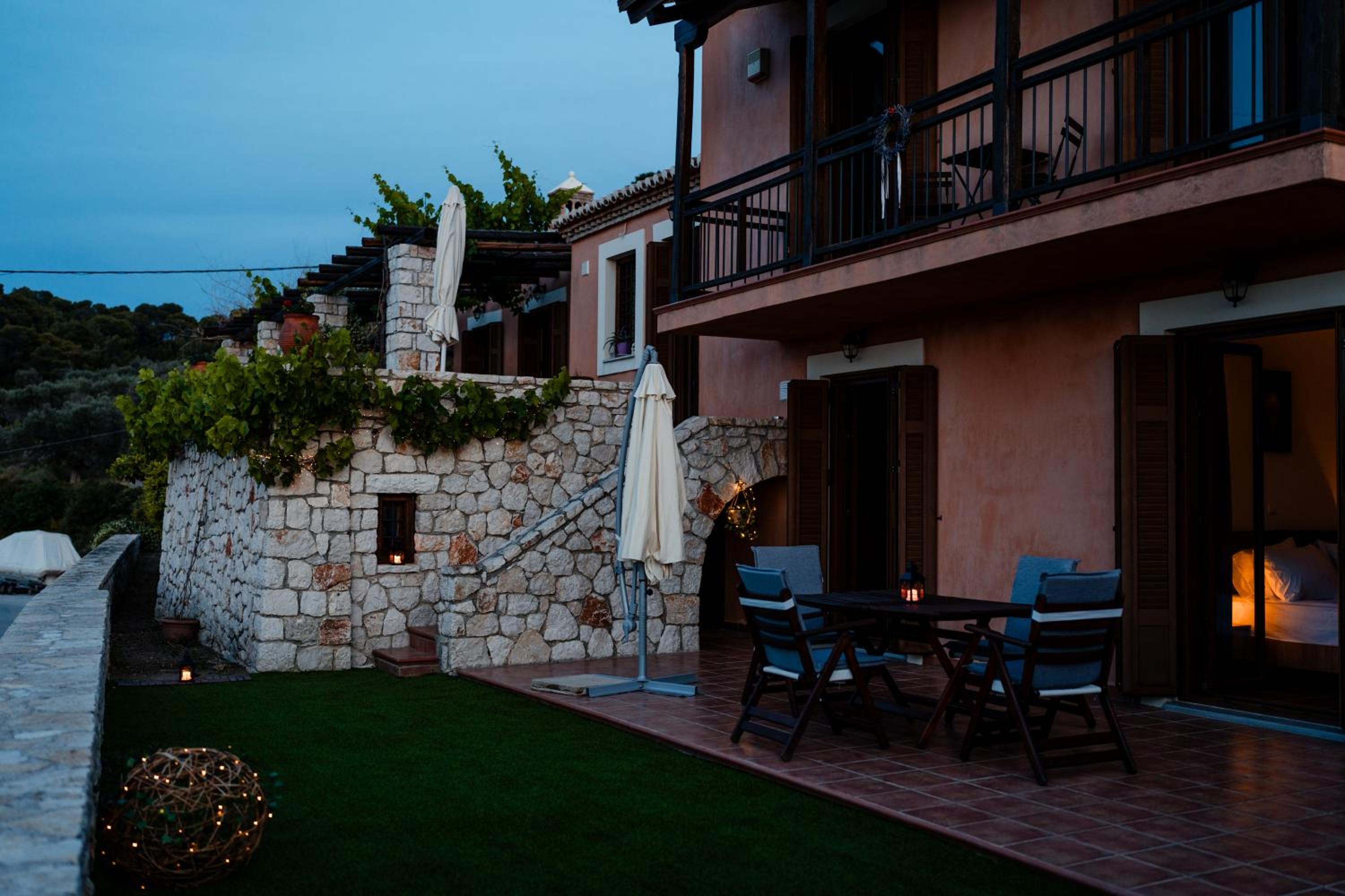 Poseidon Apartments