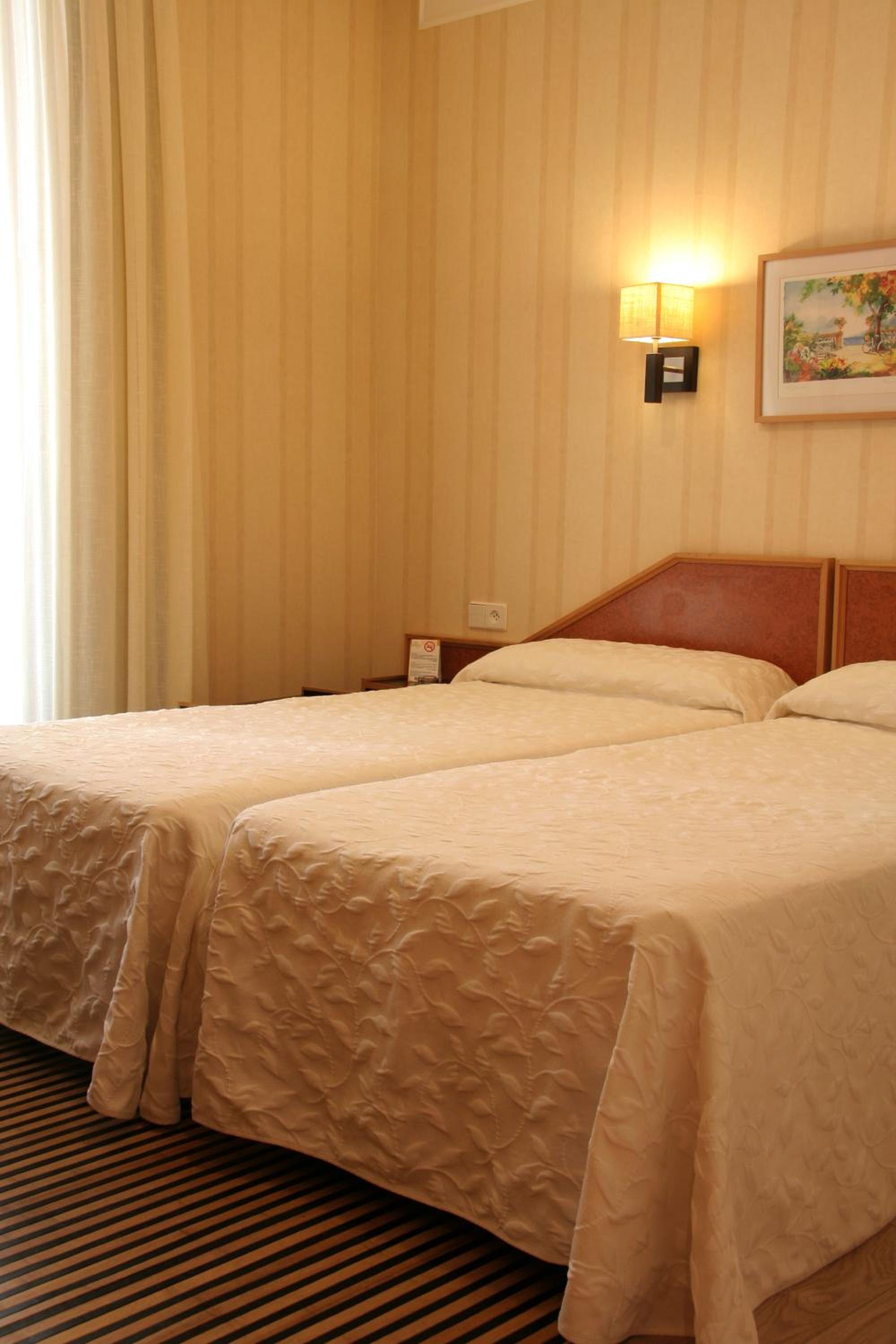 Valladolid Vacations - Hostal Paris - Property Image 5