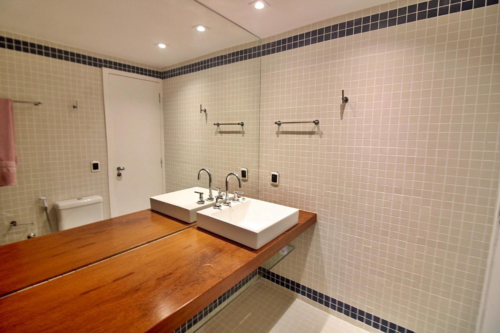 Loft frente praia Barra da Tijuca, ao lado do Windsor