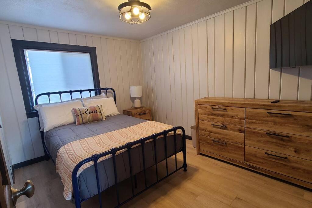 The Northern Lights Cottage view 4