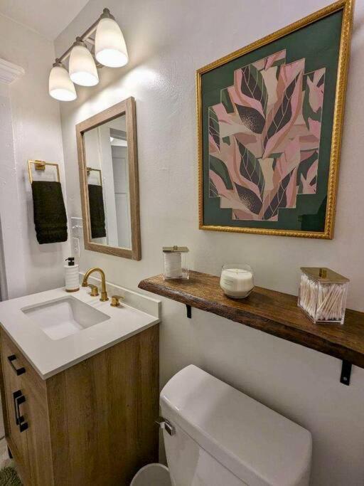 Castle Street Retreat - Glamorous Getaway view 4