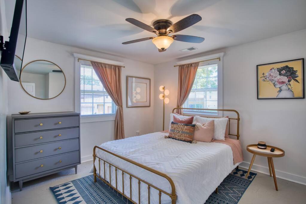 Castle Street Retreat - Glamorous Getaway view 5