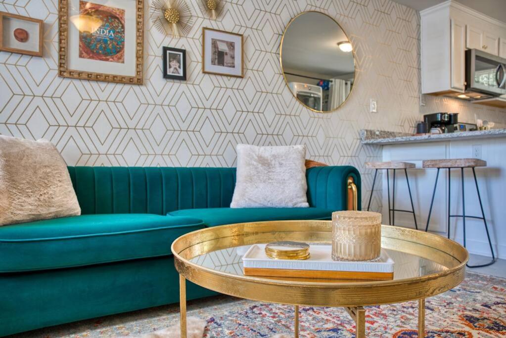Wilmington Vacations - Castle Street Retreat - Glamorous Getaway - Property Image 12
