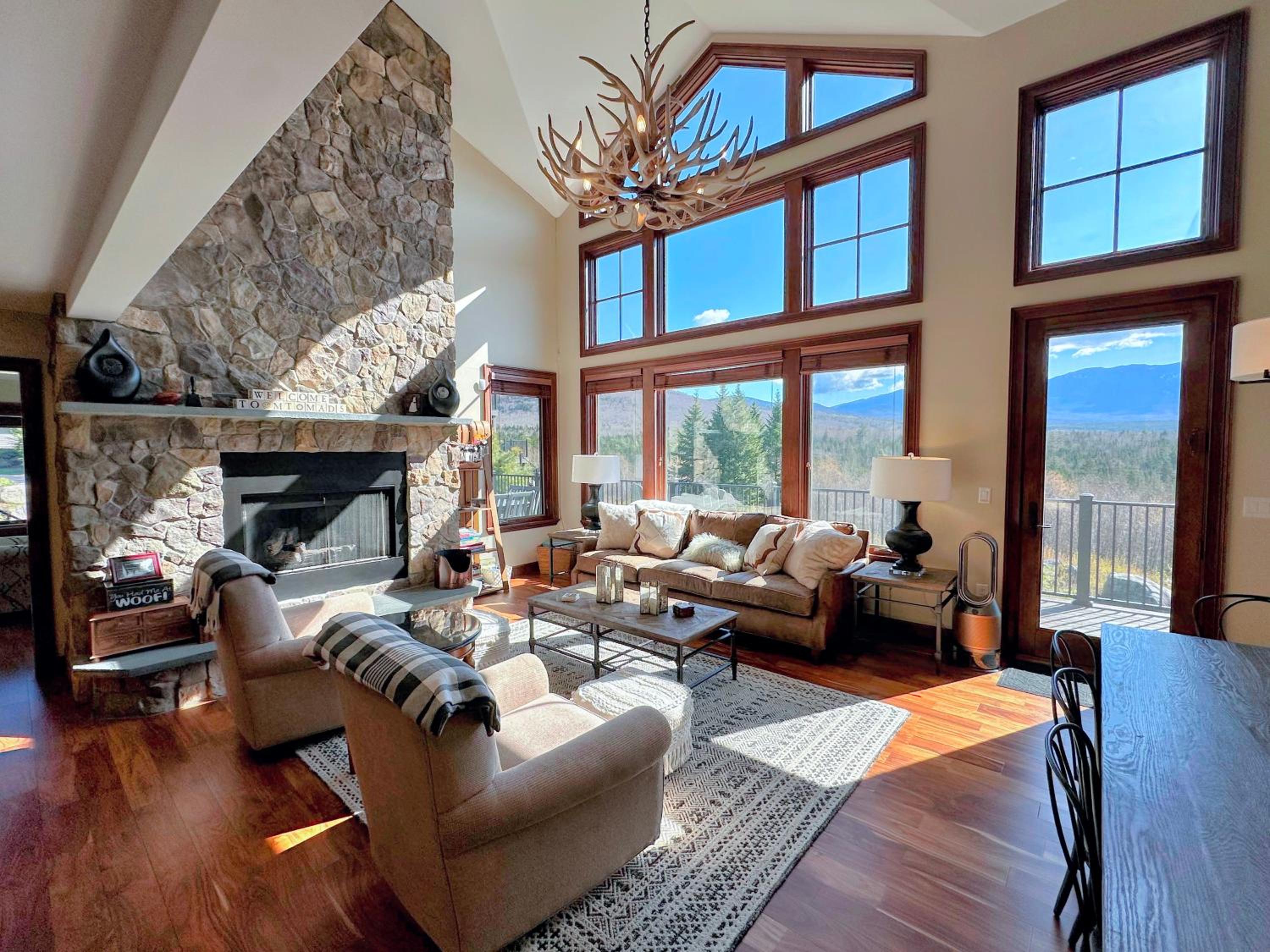 Luxury home, walk to Mt Wash Hotel! Pool/gym passes, stunning views, AC! view 3