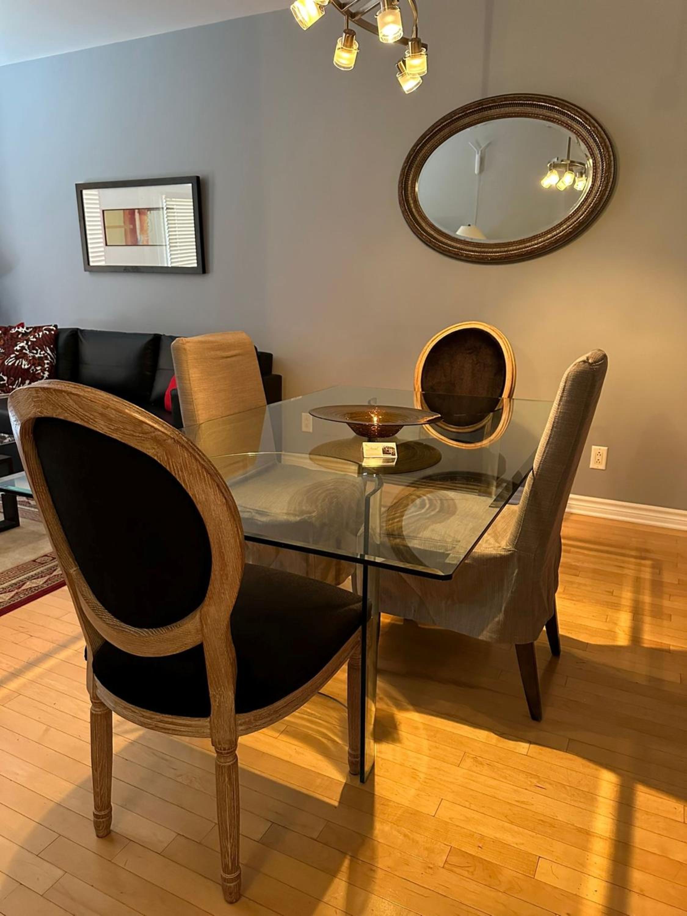 ApartHotelMontreal by Les Terrasses Saint Urbain 2225I2