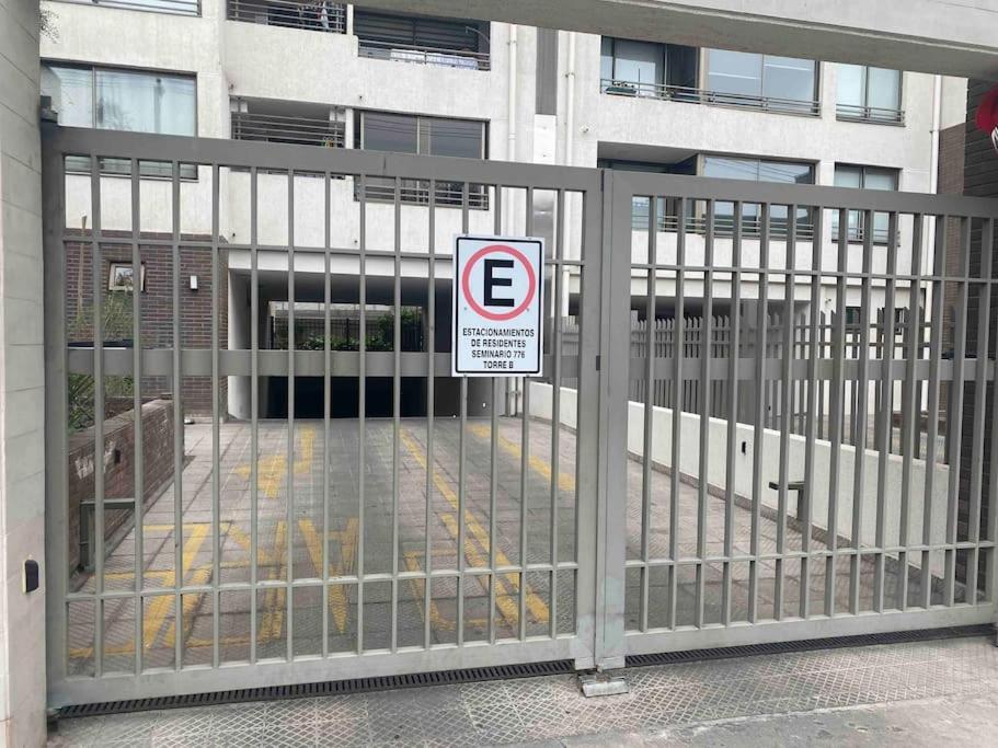 Barrio Italia 3 Pax Santiago Parking Snow Season