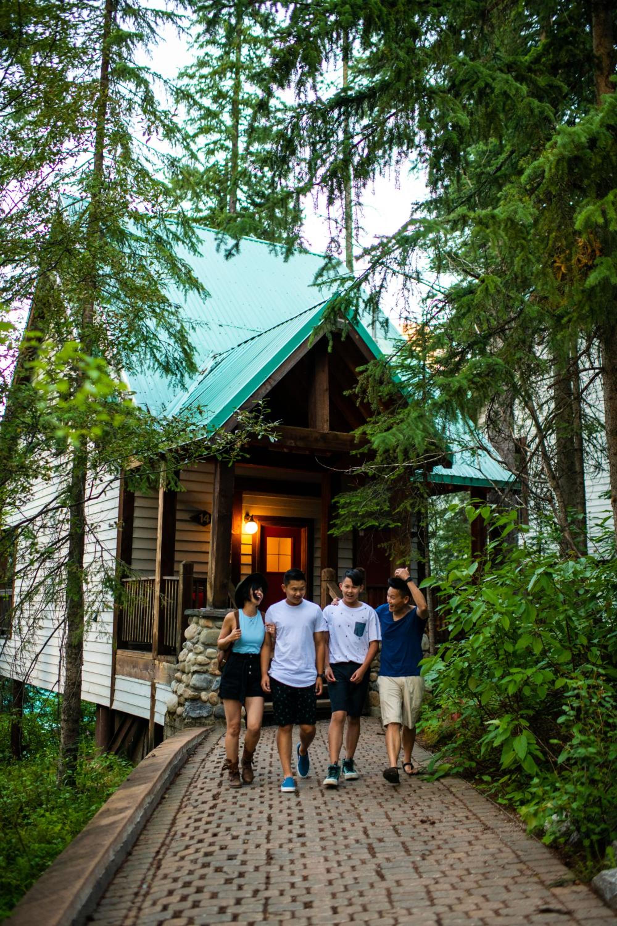 Emerald Lake Lodge 12