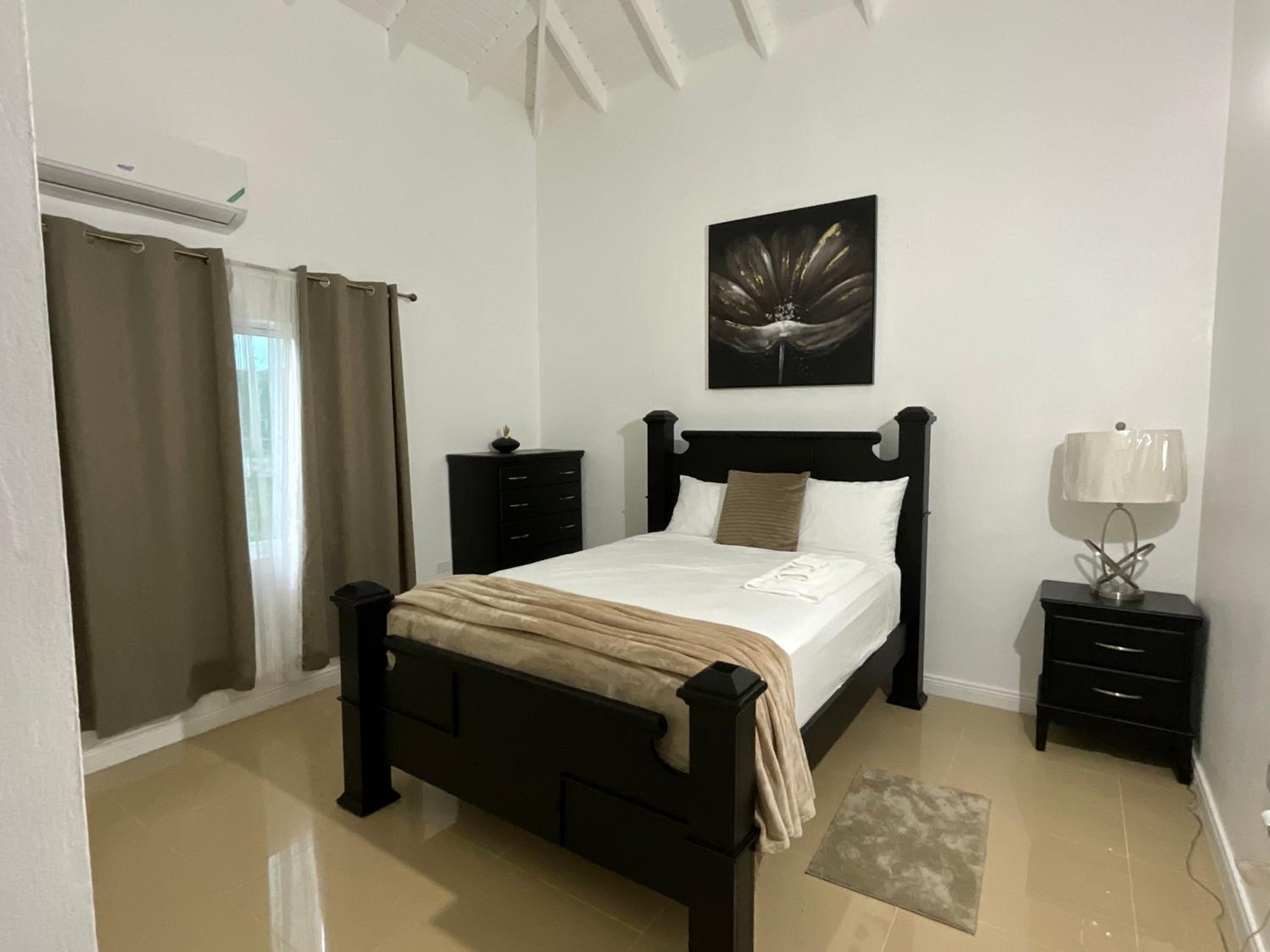 Tropical Villa at Lakeside View view 2