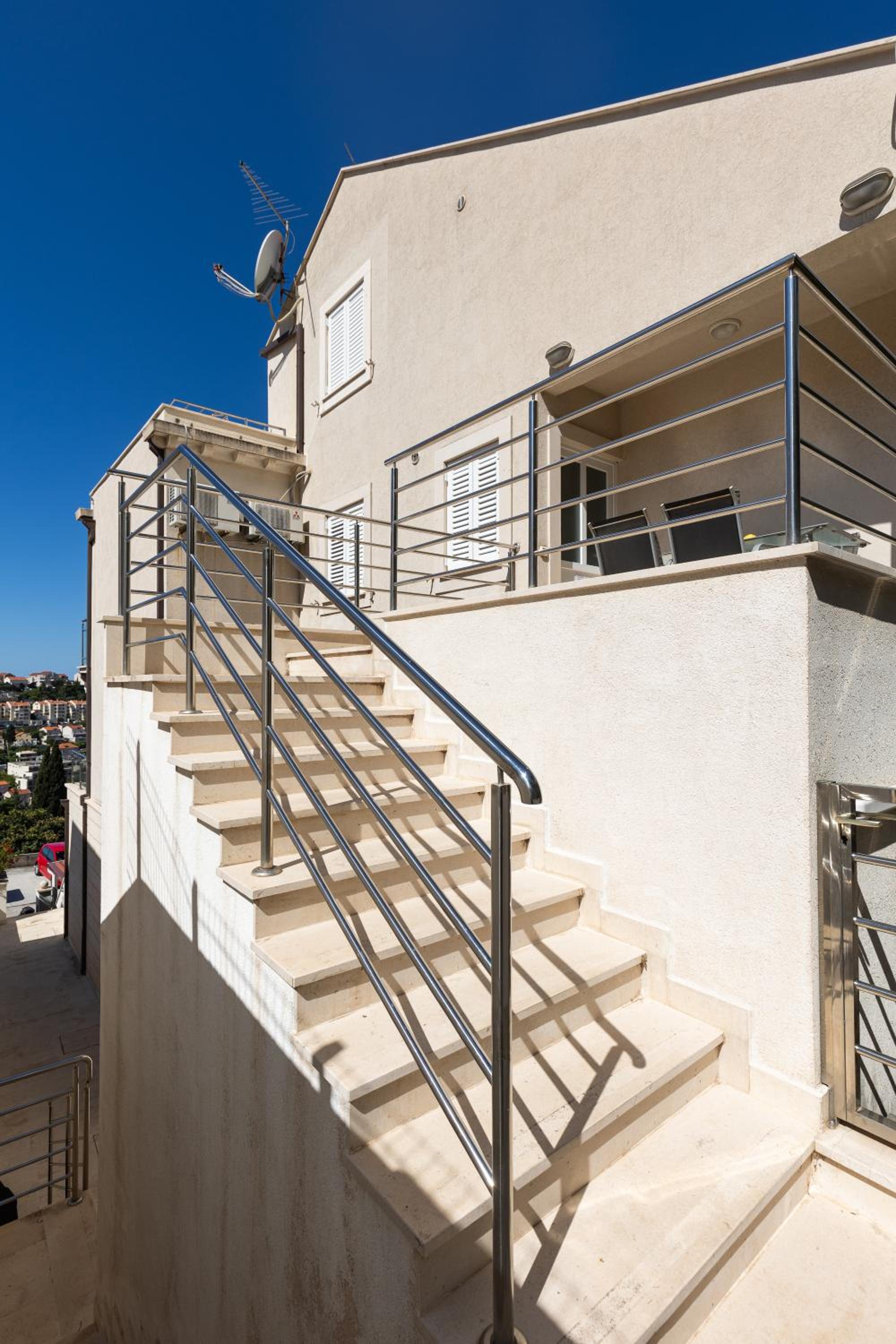 MARLEA sea-view apartments