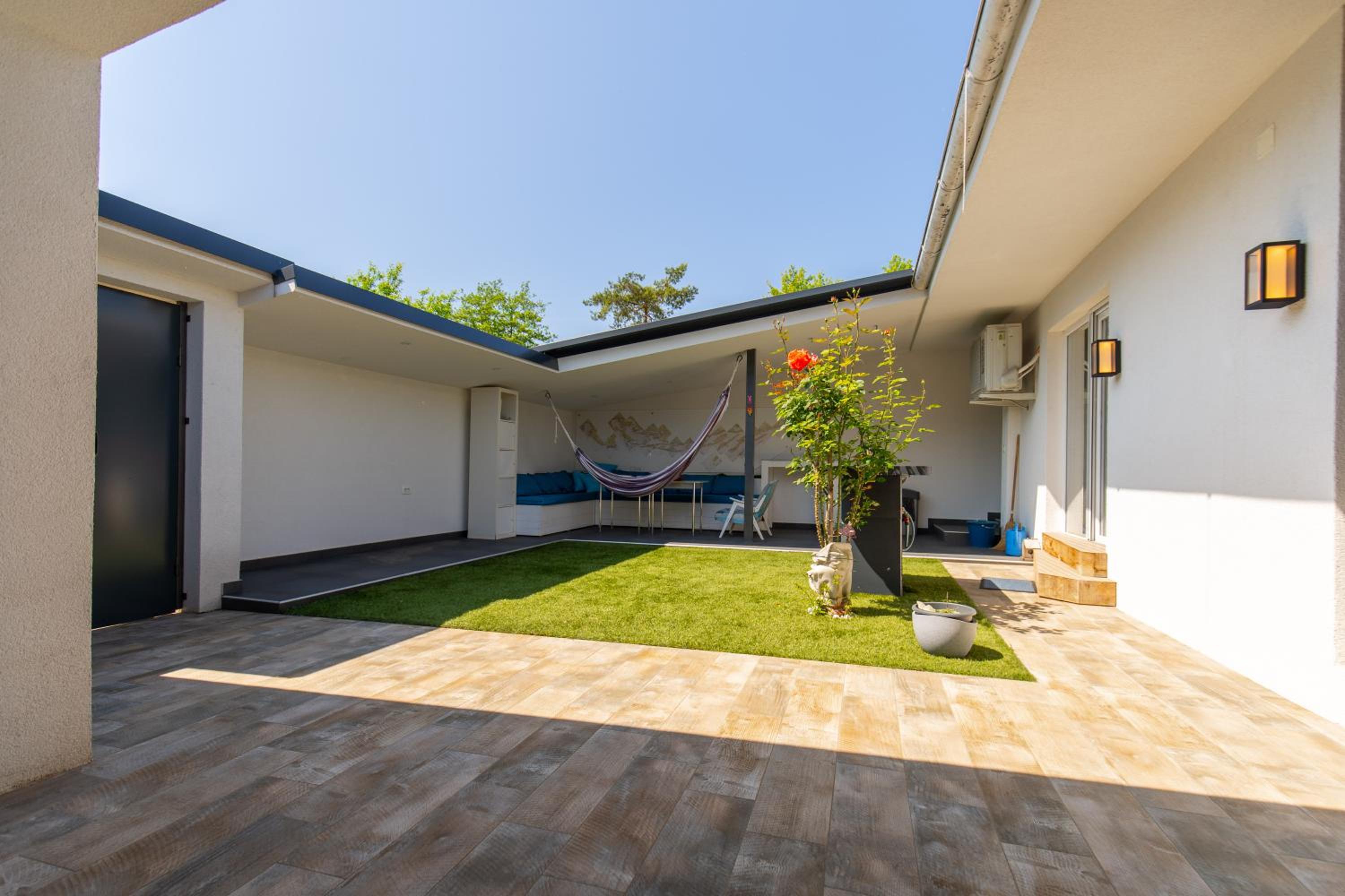 Matic Murgle Atrium Apartment