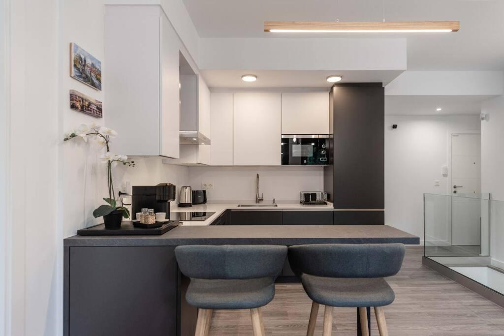 Modern unit with view
