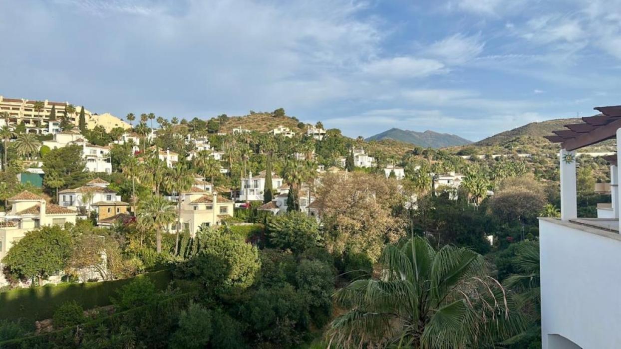 Superior 3BR Duplex Penthouse in Aloha view 3