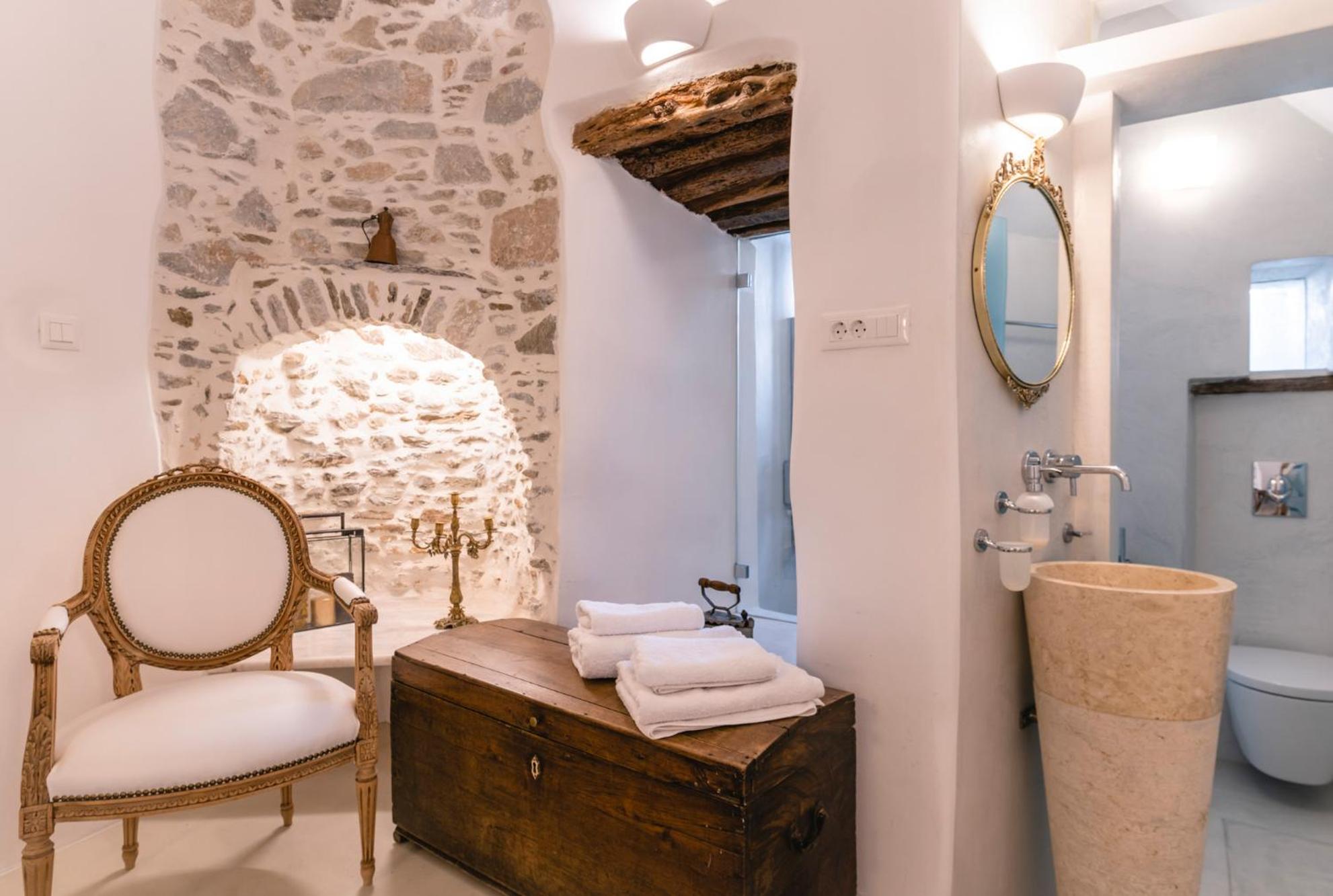 Glaukopis Retreat