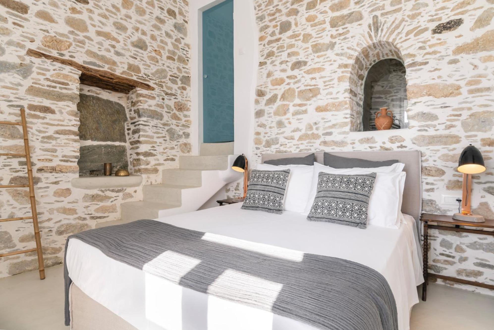 Glaukopis Retreat