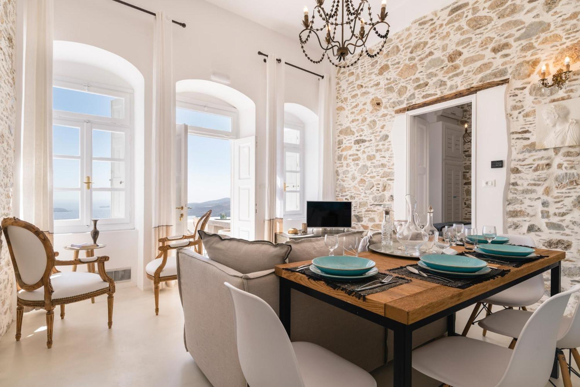 Glaukopis Retreat