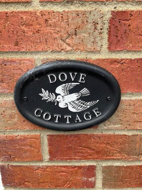 LetAway - Dove Cottage Pickering