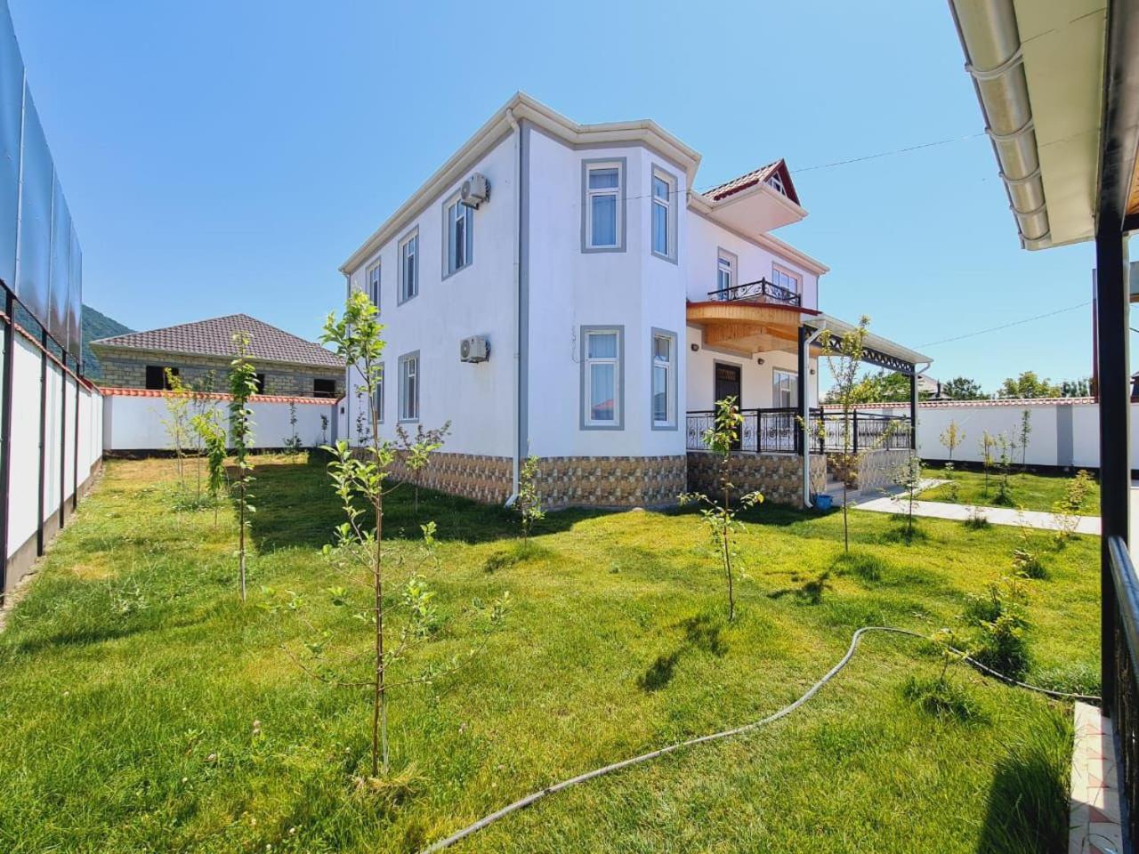Red villa Gabala