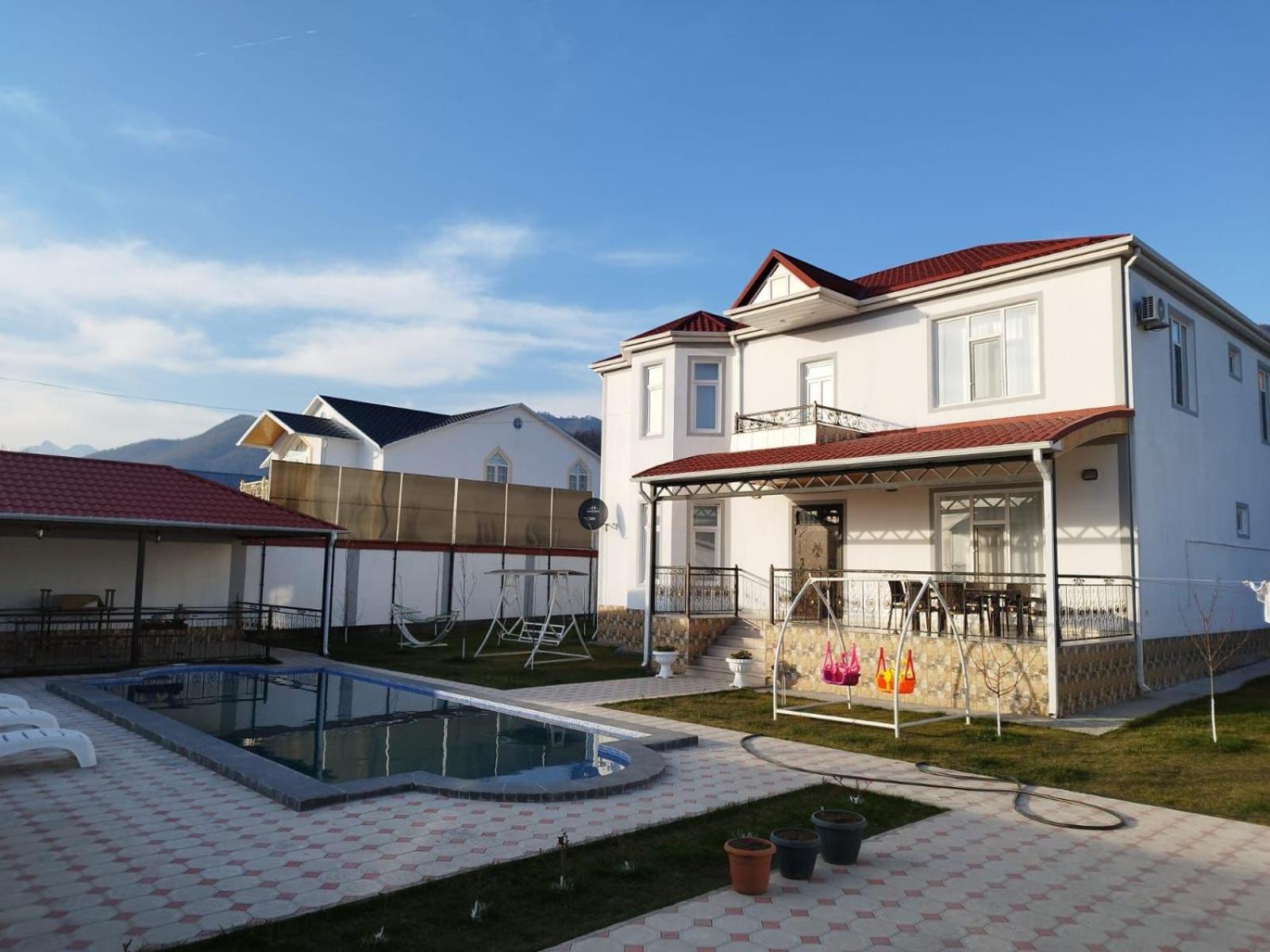 Red villa Gabala