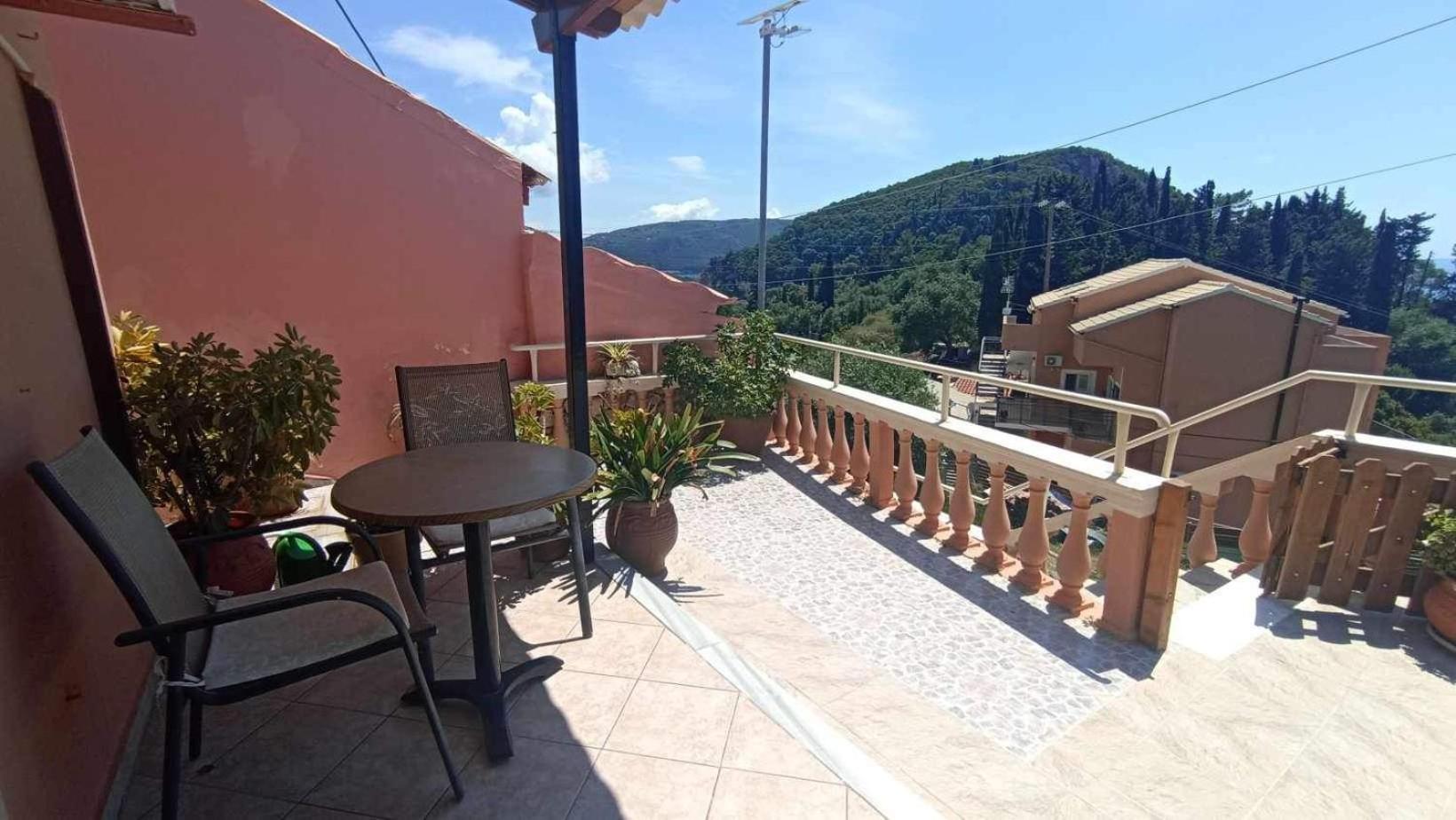 Rena Studios photo 4